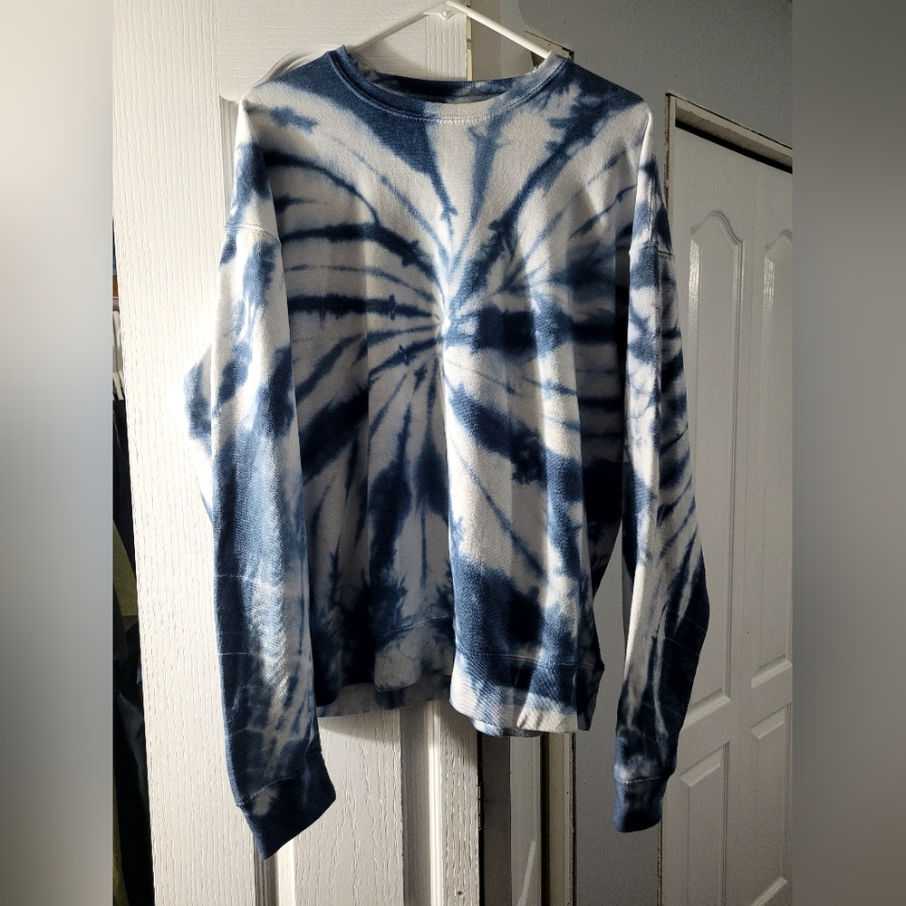 Tie dye crew neck